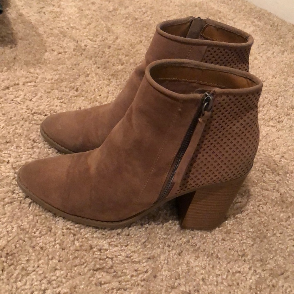 Universal Thread Bootie - Picture 2 of 4